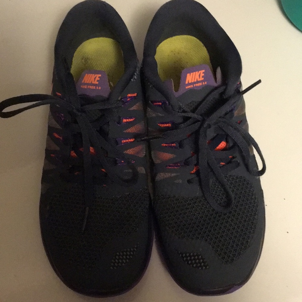 Nike free 5.0 running shoes